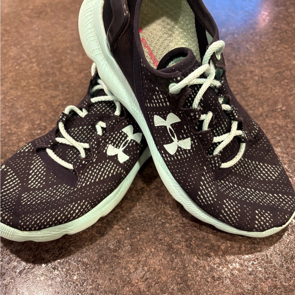 Under Armour Women's SpeedForm Apollo Shoes